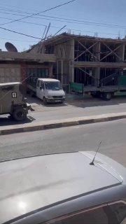 מעקב באמצעות אוזניות אחר אחד הג'יפים במהלך ההסתערות הנוכחית על מחנה בלאטה