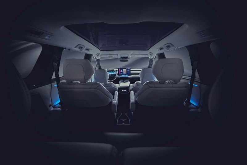 Таинственной новинкой Toyota станет трёхрядный кроссовер 3
