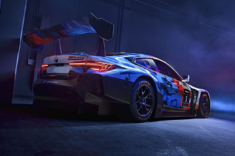 BMW представила новый 590-сильный спорткар BMW M4 GT3 EVO 3