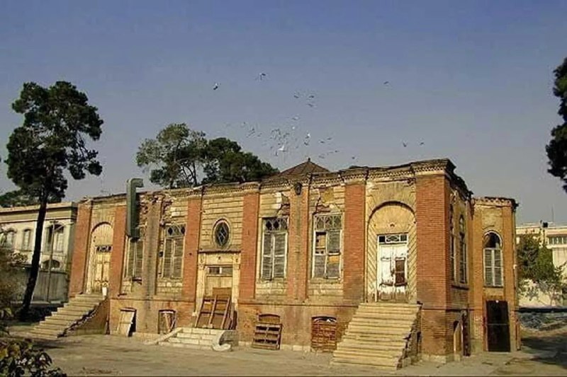 عصر ایران: عمارت های تهرونوقتی امام جمعه قاجار، زن و شوهر را از هم جدا کرد/ مشکل شرعی چگونه بر طرف شد؟✍ علی نجومی - عصر ایران 🔹️ قض