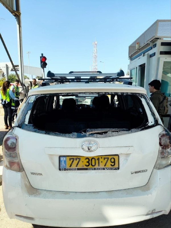 מתנחל בורח ממרכז ג'נין לאחר שנכנס בטעות ונרדף על ידי צעירים.