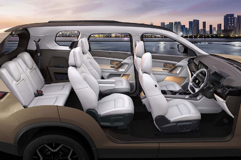 Кроссоверы Tata Harrier и Safari получили бензиновую версию 4