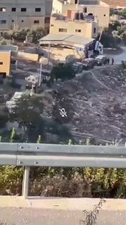 מראות של כוחות הכיבוש מסתערים על ביתו של השוטר שנהרג, יאזן סוואפטה, בעיר טובאס, לאחר שהואשם בביצוע פיגוע דק…