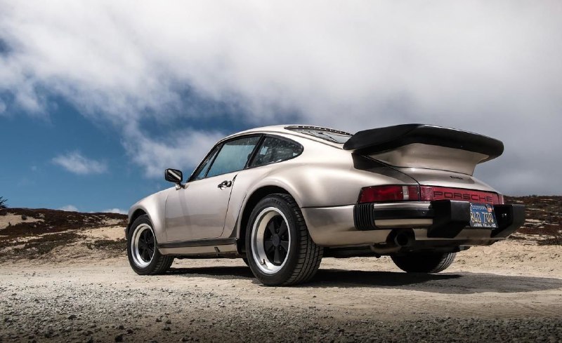 Porsche 911 Turbo 3.3 Coupe (930) 3