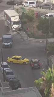 דחוף: רכבי כיבוש לעבר צומת בית ספר אלקינדי מאזור אל-איתיחאד