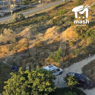 Машина взорвалась в районе Колобова в Севастополе, сообщили очевидцы.По данным Mash на волне, это произошло около 7 утра. В "Мазде" могли находиться люди.❤ Если не загружаются видео и фото, наши новости есть в MAX