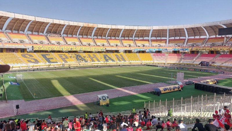 استقلال تهران: دربی در نقش جهان؟باشگاه استقلال طی نامه‌ای که به سازمان لیگ داده است درخواست کرده که دربی دور رفت در هفته پنجم رقابت‌های