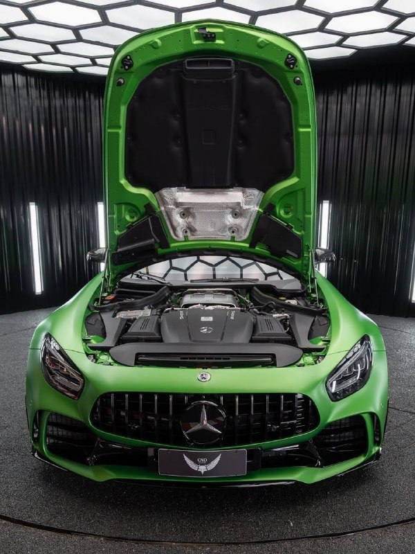 Mercedes Benz AMG GT R 5