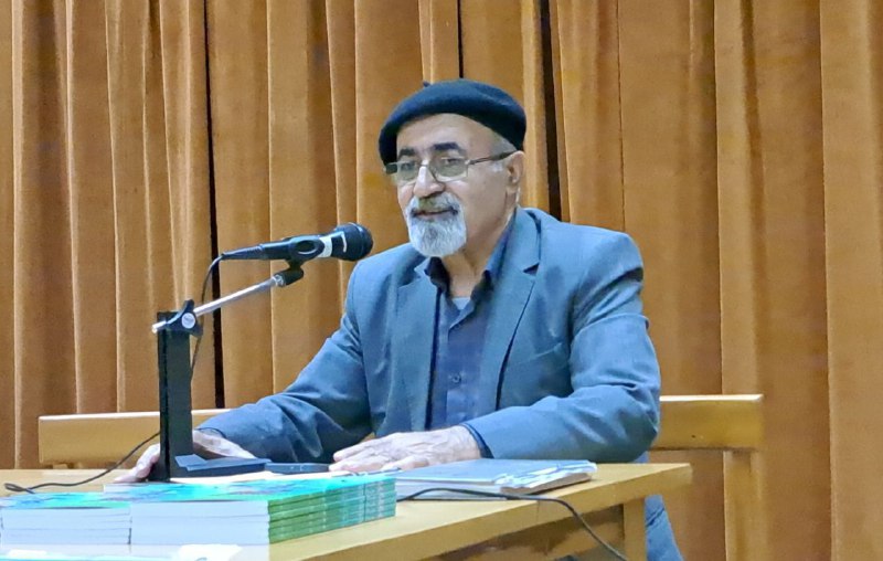 نغمه های دلتنگی: وطن تا ابد جان جانان بمانیسر سرفرازی به دوران بمانیمبادا که خاری به پایت نشیندمگر من بمیرم تو ویران بمانی#مسعود_ایمانی_ص