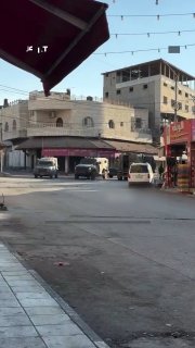 צעיר פלסטיני צורח מעינויים ברגע שנעצר בתוך רכב צבאי של צבא הכיבוש הישראלי בג'נין שבגדה המערבית הכבושה.