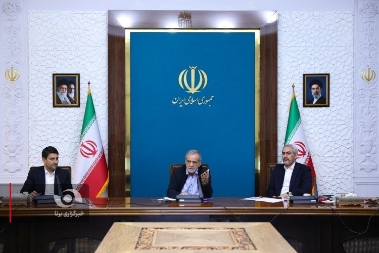 خبرگزاری برنا: گزارش تصویری جلسه بررسی پروژه ملی نظام نشانه‌گذاری مکان‌محور (GNAF) با حضور رییس جمهور #سیاسی @bornanews_irپزشکیان: دریا
