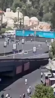🔴רגע הפיצוץ בדמשק ליד מעונו של נשיא צרפת מקרון