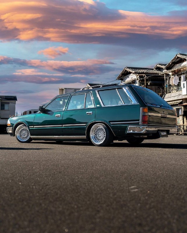 Nissan Cedric/Gloria Wagon 5