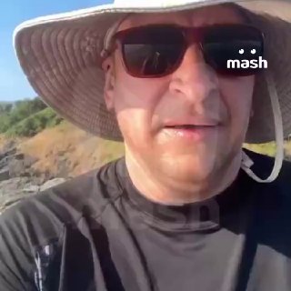 Мазут двинулся к основным туристическим местам Пхукета из-за течения и ветра — путешественники жалуются на чёрные сгустки на Кате, Раче, Корале и пляже Равай.Жители и гости острова рассказали Mash, что нефтепродукты почти не отмывается: после контакта выбр