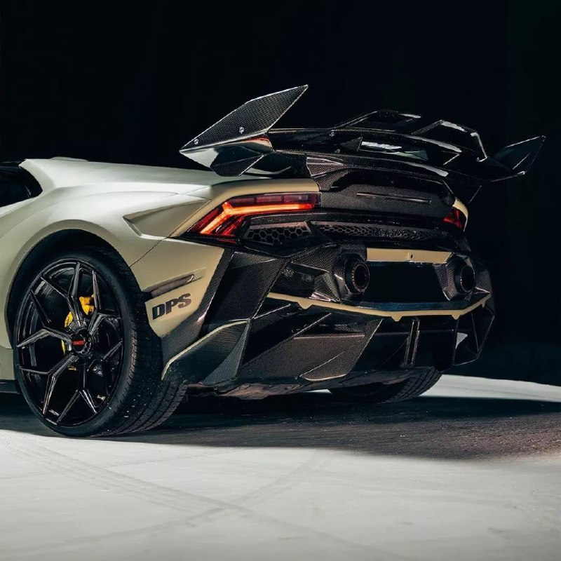 Lamborghini Huracan получил карбоновый обвес за 60 тыс. долларов 3