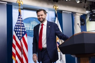 Переговоры США и Ирана отменили. Они должны были пройти сегодня в ШвейцарииПереговоры между США и Ираном, которые должны были пройти сегодня на горном курорте Бюргеншток в Швейцарии, не состоятся. Об этом сообщили в МИД Швейцарии, передает агентство Reuter