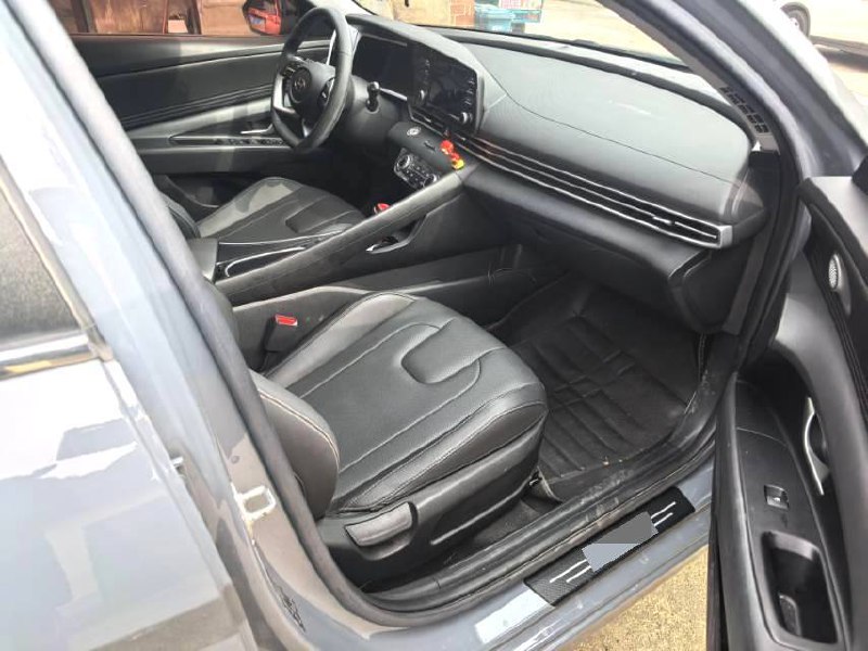 Hyundai Elantra фото 4