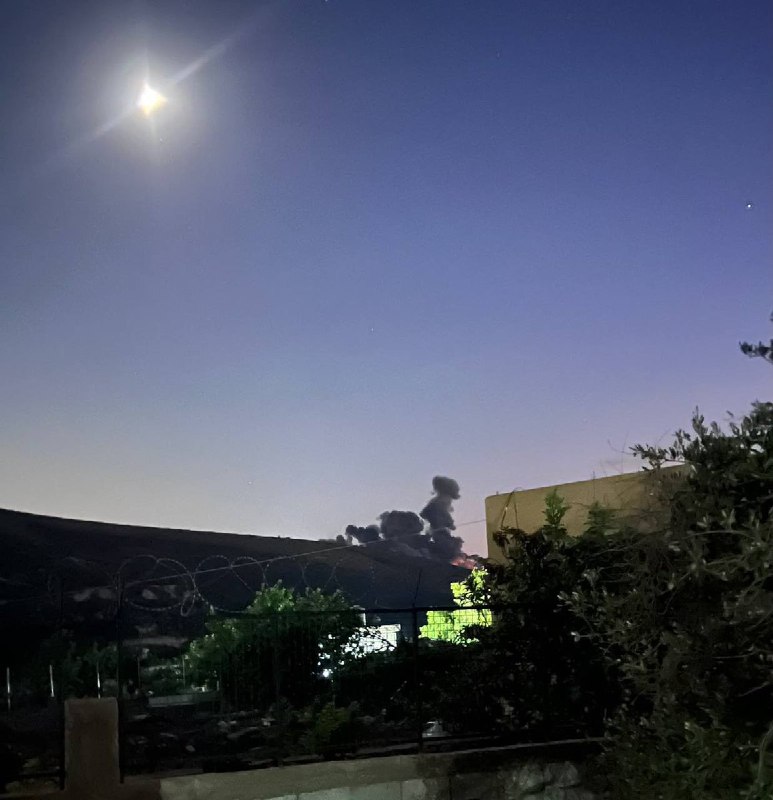 דווח על תקיפה אווירית במנסורה, דרום לבנון, ליד צור וכ-10 ק"מ מהגבול הישראלי.