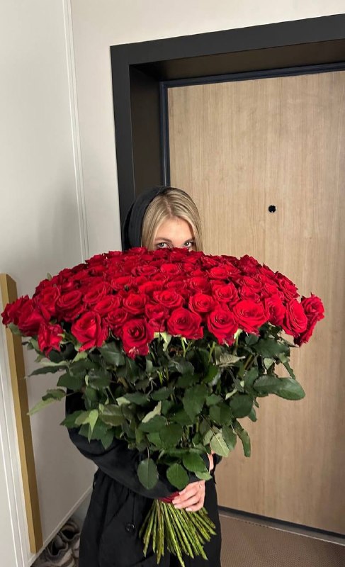 Только выпустила я ролик про противостояние Крида и Дмитриенко, как между ними б