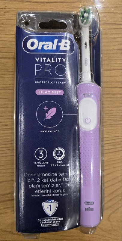 Новая зубная щётка Oral B Vitality Pro