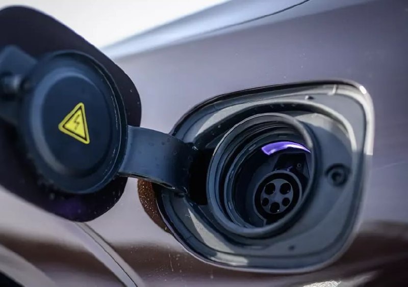 Volvo отзывает 280 кроссоверов в России из-за риска перегрева батареи 3