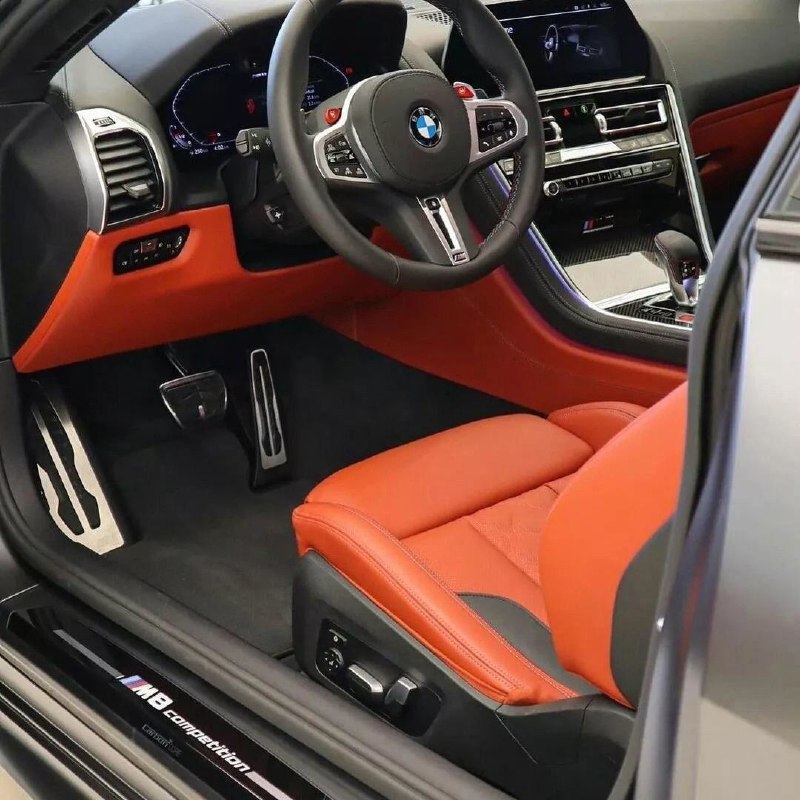 BMW M8 Competition 4