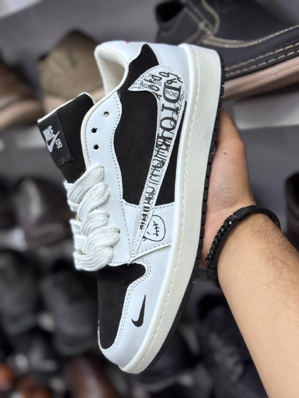 🎀پخش کفشSharifi🎀(عمده): 👞 SharifiShoes👟🌈kafsh_tabriz 👟☀️ مردانه نایک تراویس ☀️👟 سایز: 41_44⭕ کف دوخت شده ✔️ جنس زیره pvc رابر دور دوخت ✅️ جنس رو