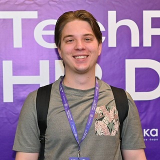 Логотип Daniil Chichenkov