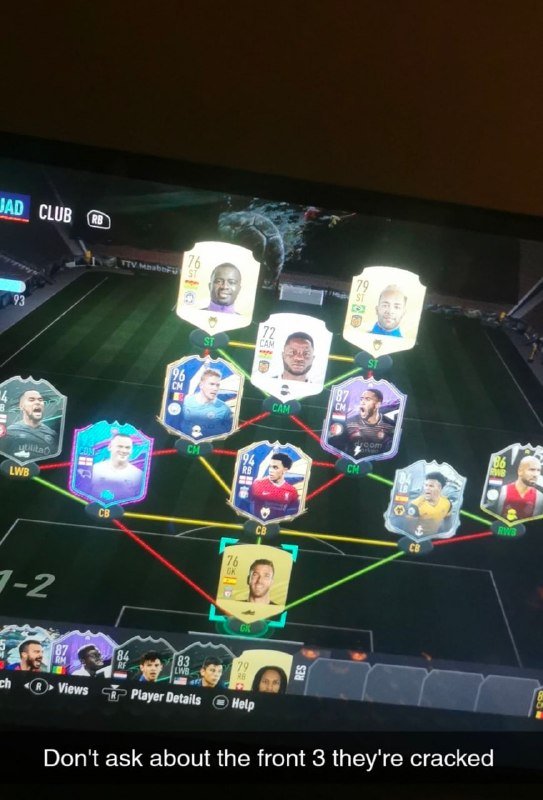 EAFC26 🎮: 📌نظر یکی از پلیرها راجع به تغییرات بازی و گیم پلی:من بعد از پرومو TOTY در FIFA21 همچنان کارت های ریت 76 و 79 رو استفاده 