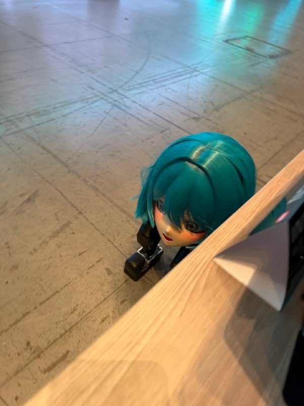 全网通缉这个机器人是哪家公司做的