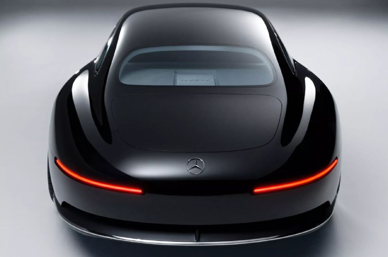 Mercedes представил ретро-футуристичное купе 4