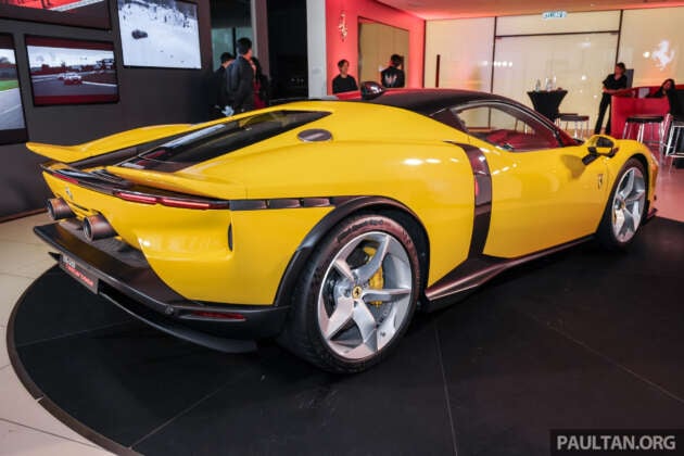 1 050 сил и ценник как у хорошего пентхауса — Ferrari 849 Testarossa официально вышла в Малайзии. По 5