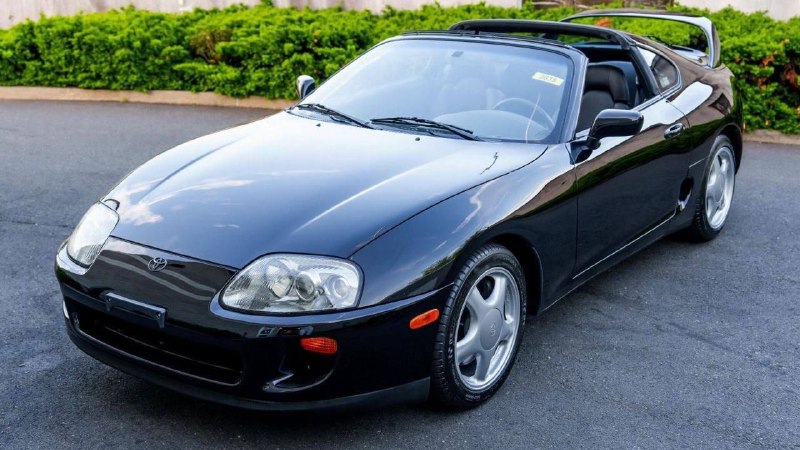 За 29-летнюю Toyota Supra с пробегом 16 000 километров на аукционе дают 150 тыся