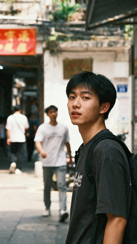 搞了几张AI图，越来越真了哈搞了几张AI图，越来越真了哈