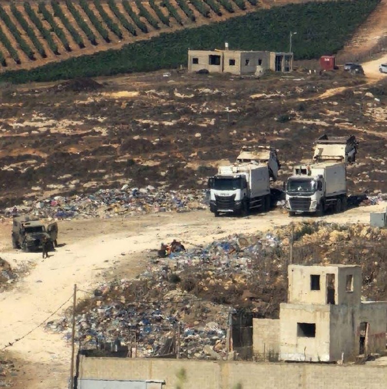 כוחות הכיבוש תופסים רכבי איסוף פסולת השייכים לעיריית ביתא מדרום לשכם.