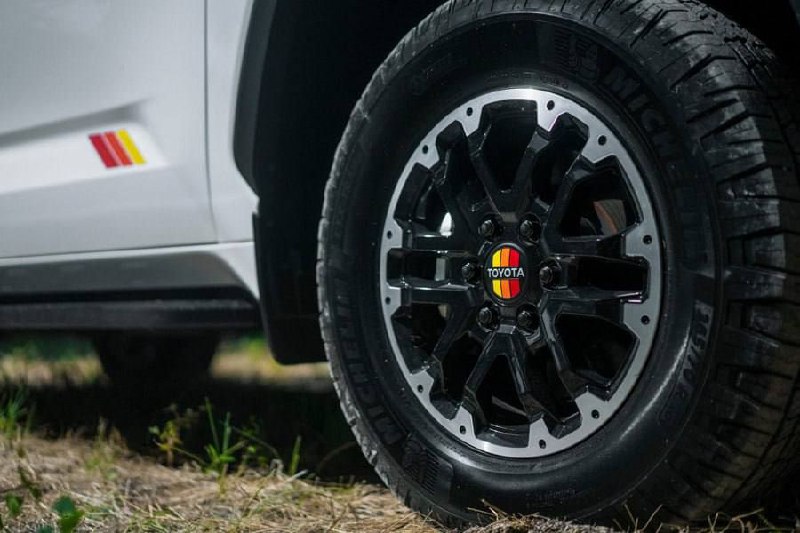Toyota Tundra и Sequoia отзывают из-за поврежденных шин Toyota отзывает 11 890 п
