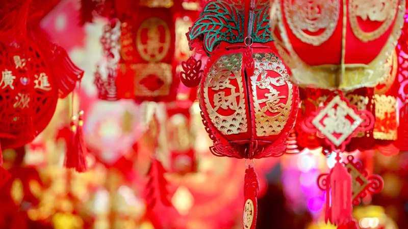 Fifteen days of lightRed lanterns celebrating Chinese New Year (© Gins Wang/Getty Images)