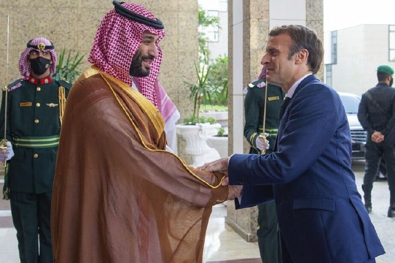 افسران جوان جنگ نرم: ✅ رایزنی بنسلمان با مکرون درباره ایران، تنگه هرمز و همکاریهای دوجانبهدیوان پادشاهی عربستان اعلام کرد محمد بن سلمان، و