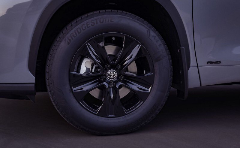 Toyota обновила Highlander к 2024 модельному году 5