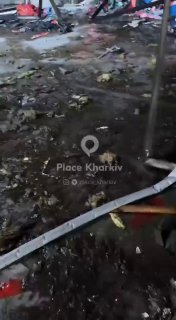 כוחות רוסיים פגעו בהיפרמרקטל התפעולי האחרון של Kharkiv בשבת, והשלימו את המקום בשריפה ענקית. שביתה משנית ממו…