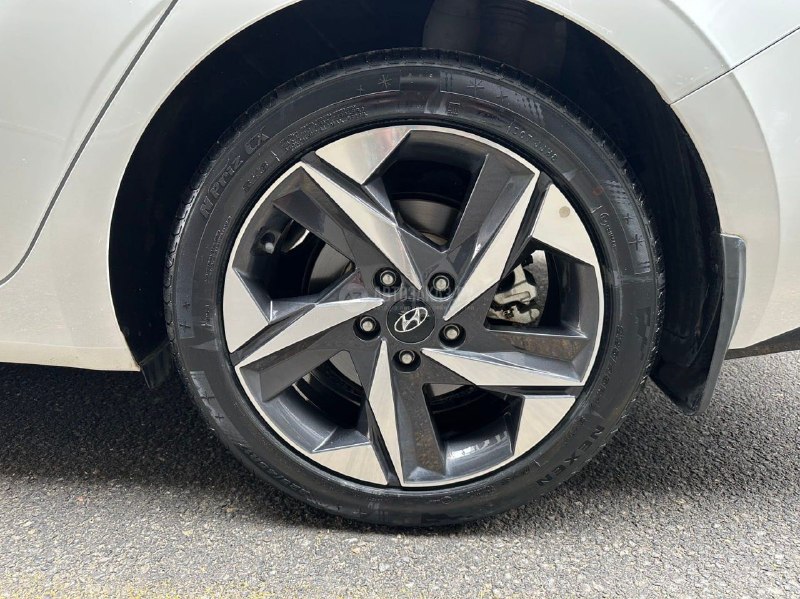 Hyundai Elantra 2021 фото 7