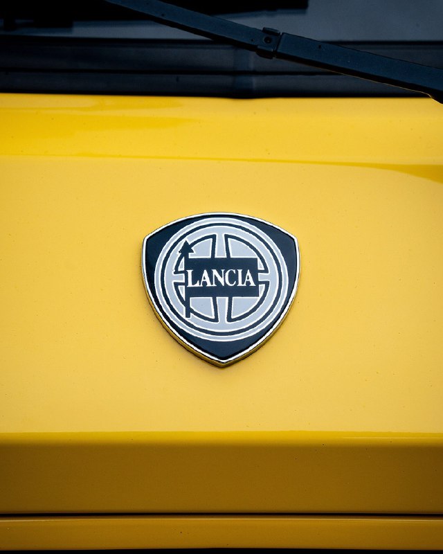 Lancia Delta HF Integrale Evo I 8