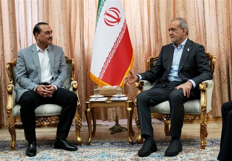 توییتی: 🔴 العربیه: فرمانده ارتش پاکستان با یه پیشنهاد به تهران رفته بودعاصم منیر، فرمانده ارتش پاکستان، برای ارائه یه پیشنهاد به
