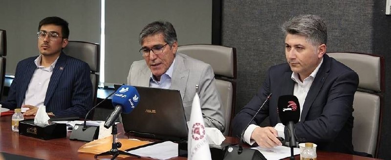 بورس۲۴ | Bourse24: سیمان تجارت مهریز در آستانه عرضه اولیه؛ پیشبینی سود ۹۵۰ میلیارد تومانی و ارزشگذاری ۴.۶ همتی شرکتنشست خبری عرضه اولیه س