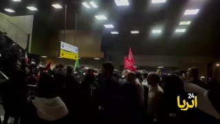 🎥 מבול האנשים ברכבת התחתית של התיאטרון העירוני וקריאות סיסמאות בשפה האזרית