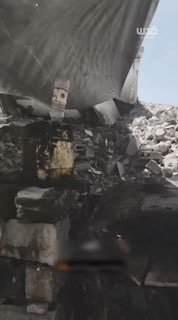 עם יכולות פשוטות ורצון בלתי נכנע