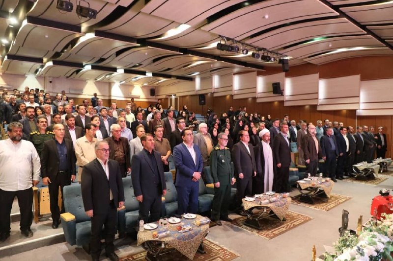 بازتاب ایلام: 💥گزارش تصویری/ آیین نکوداشت روز خبرنگاربرای ادامه مطلب و دیدن تصاویر روی لینک زیر کلیک کنید و نظر و دیدگاه تان را برای م