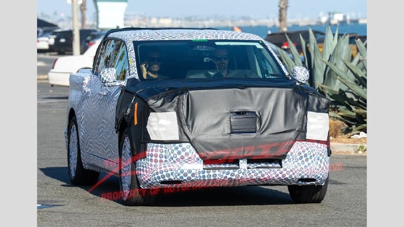 Ford вывел на тесты бюджетный электропикапКомпактный электропикап станет частью 