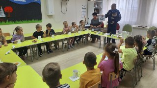 «Разговоры о важном» для детских садов переименовали в «Добрые игры»Внимание на это обратило «Агентство». Сегодня министр просвещения РФ Сергей Кравцов заявил, что ведомство внедрит в детские сады проект «Добрые игры» по изучению истории России. Он не уточ