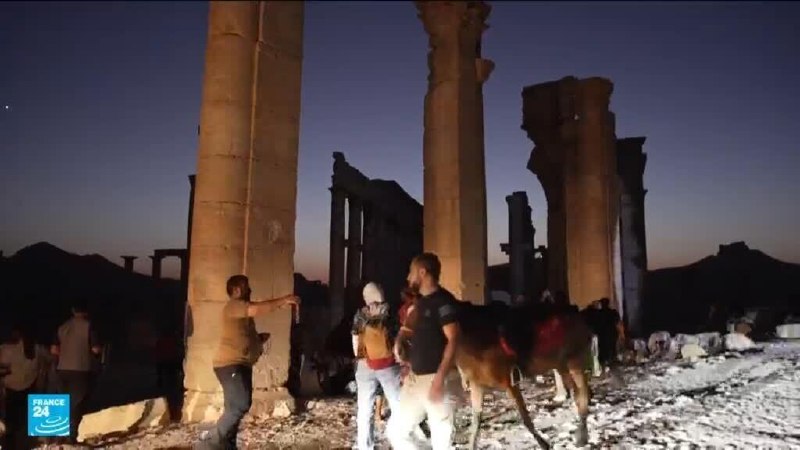 פלמירה של סוריה מתחת לכוכבים...ביקורי לילה בעיר ההיסטורית
